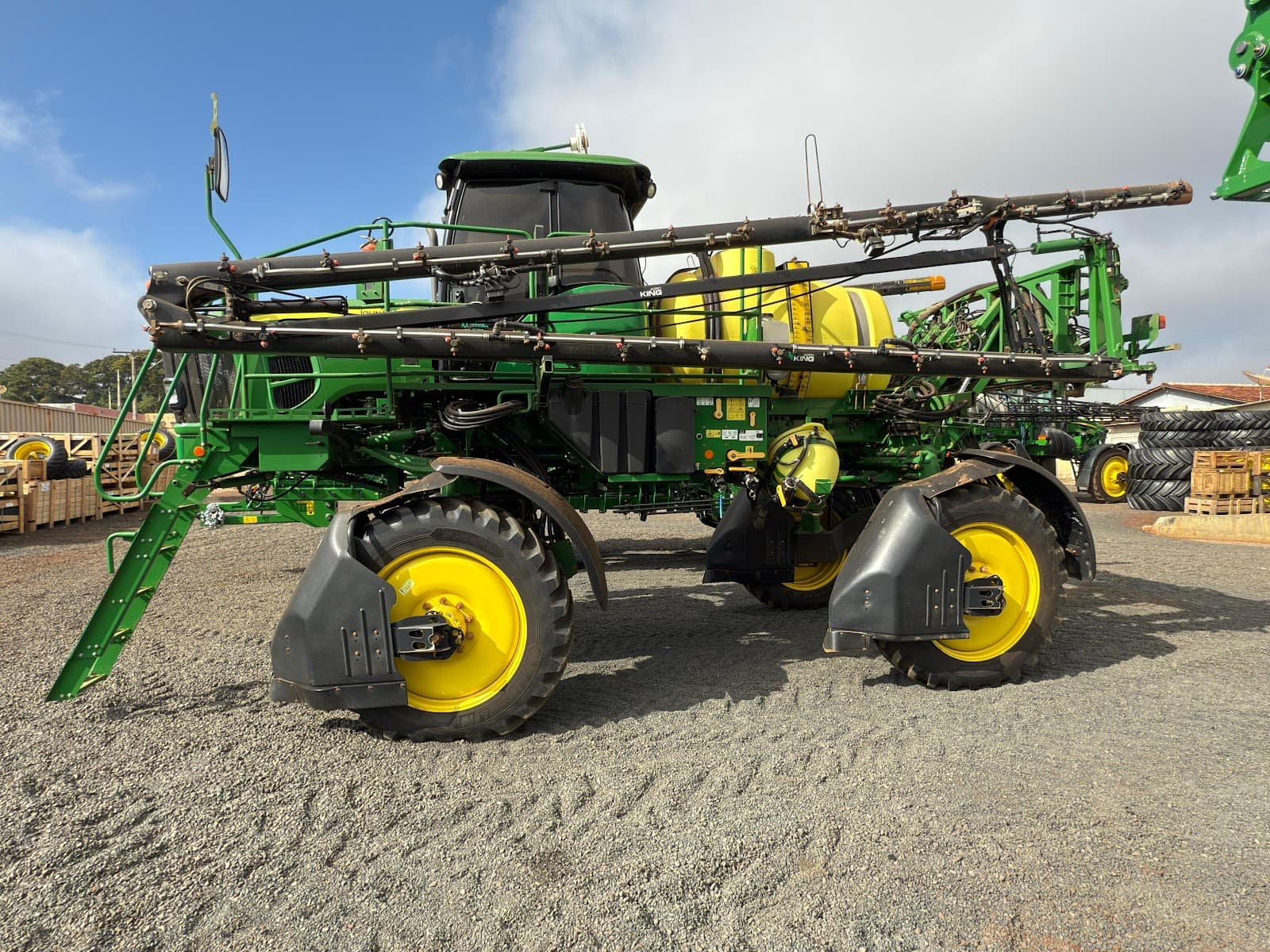 John Deere M4025