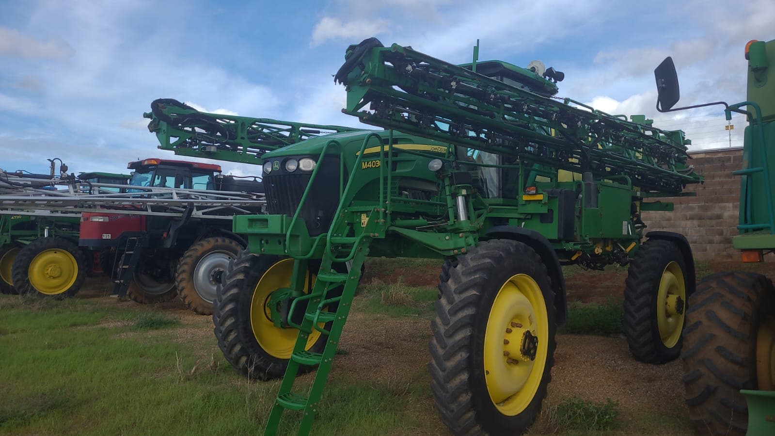 John Deere M4030