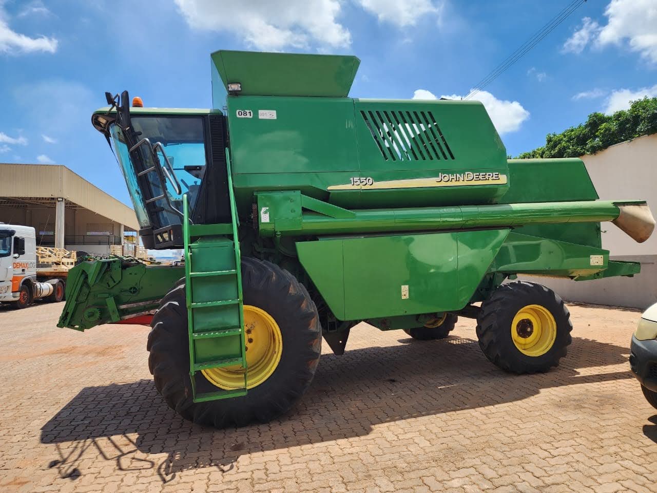 John Deere 1550