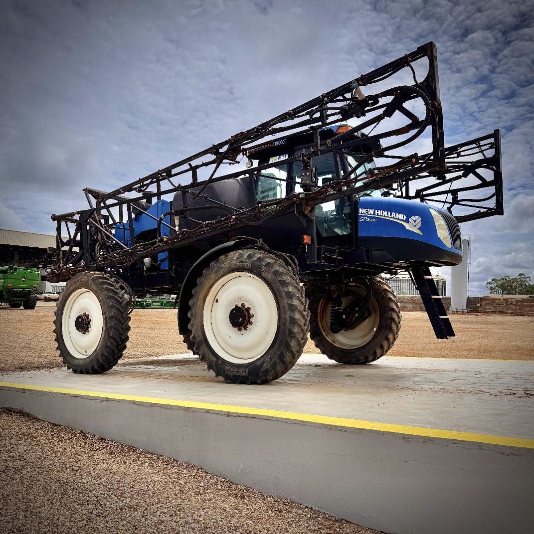 New Holland SP3500